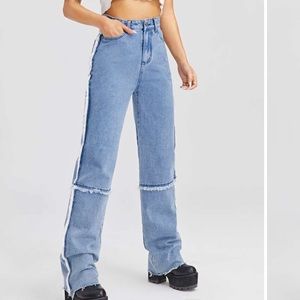 Light washed straight leg jeans, raw hem outline